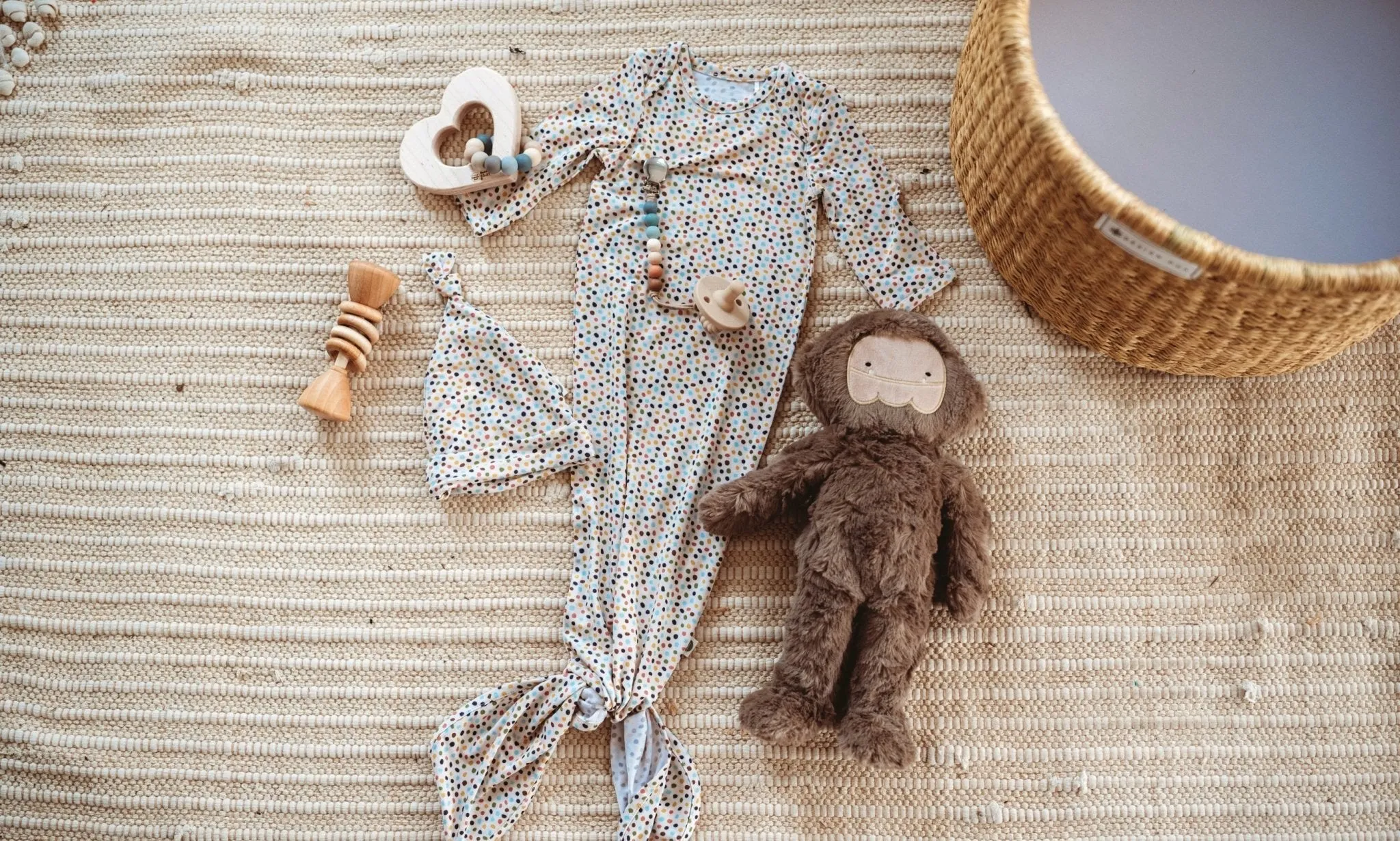 Heart Wooden Baby Grasping Toy with Teething Beads