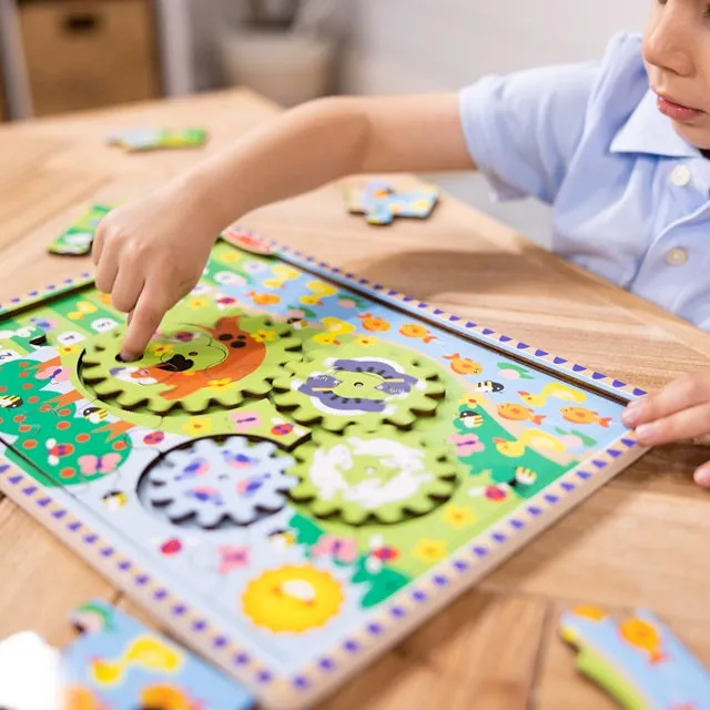 Melissa & Doug Animal Chase I-Spy Wooden Gear Puzzle 24-Piece
