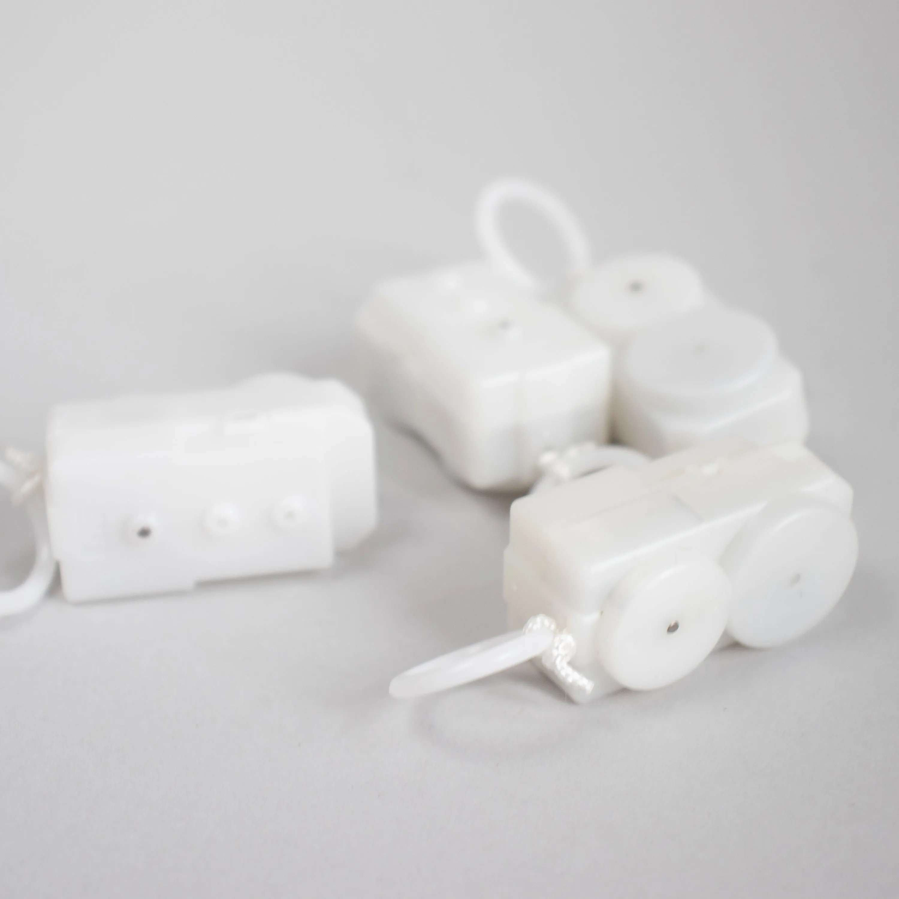 Vibrating Box . Pull String Toy Insert