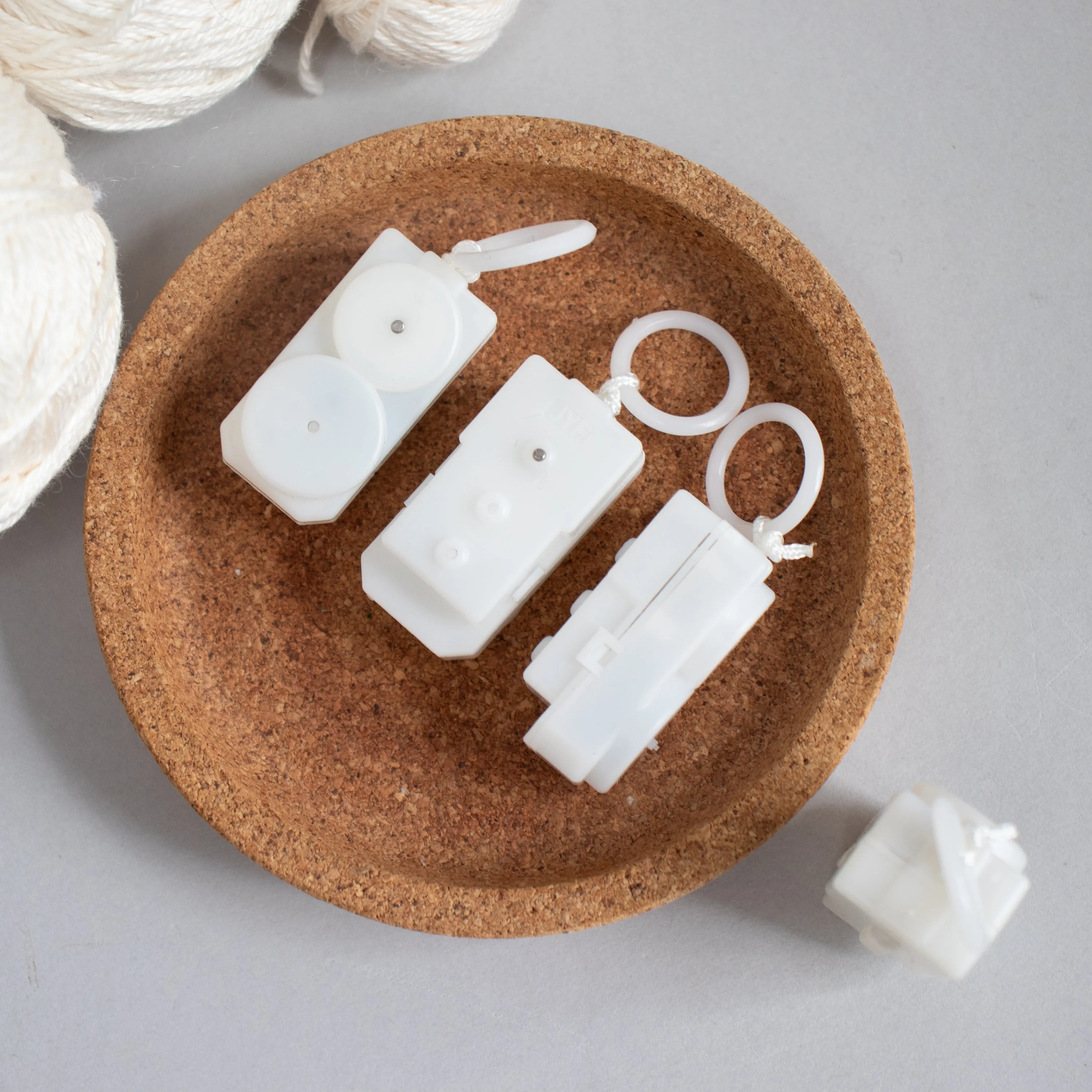 Vibrating Box . Pull String Toy Insert